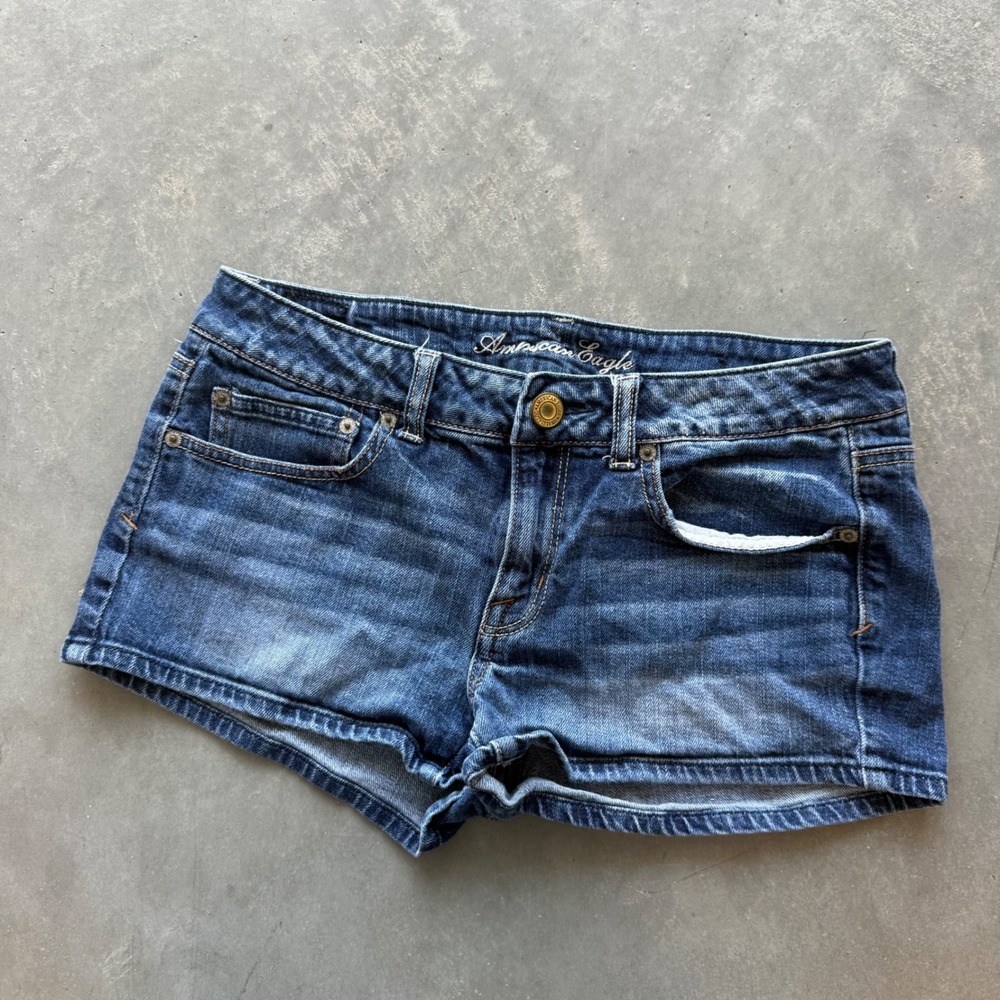 American Eagle Outfitters Denim Shorts Medium Wash Low Rise Shortie Womens 30